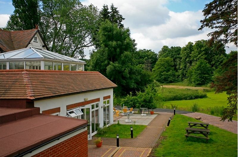 Riverside Hotel เคนิลเวิร์ท ภายนอก รูปภาพ