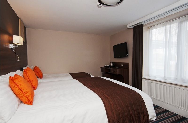 Riverside Hotel เคนิลเวิร์ท ภายนอก รูปภาพ