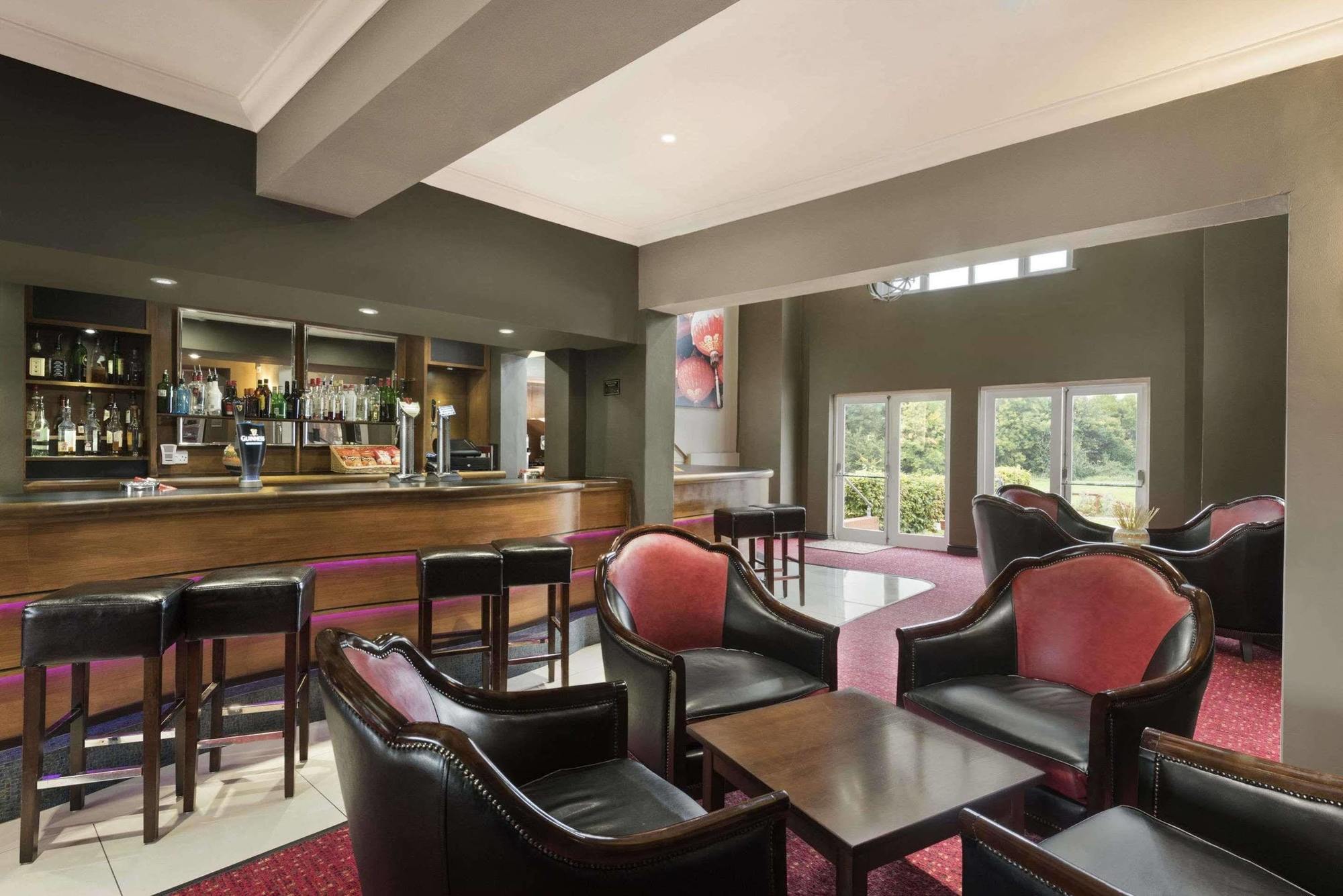 Riverside Hotel เคนิลเวิร์ท ภายนอก รูปภาพ